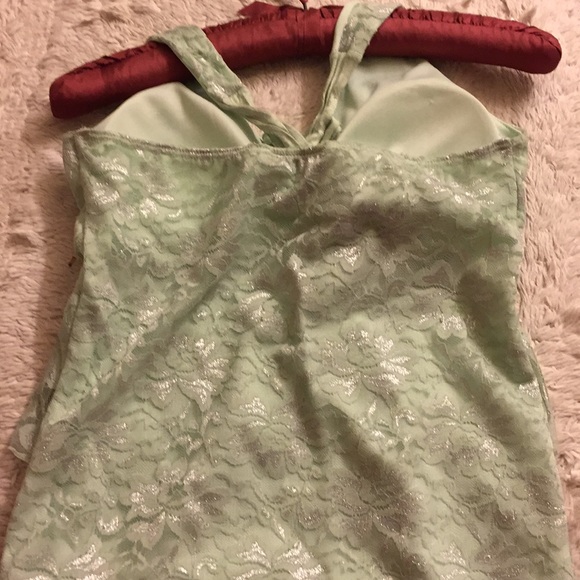 Light green halter lace blouse - Picture 4 of 7